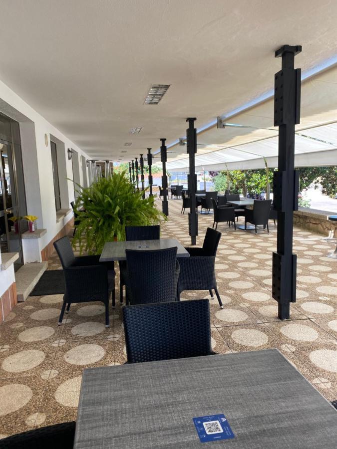 Hotel Las Cigueenas Trujillo Eksteriør bilde