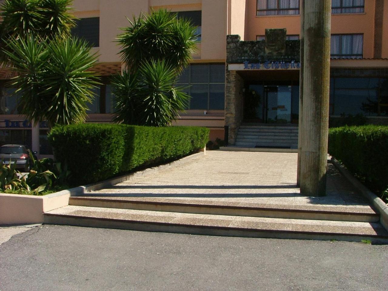 Hotel Las Cigueenas Trujillo Eksteriør bilde