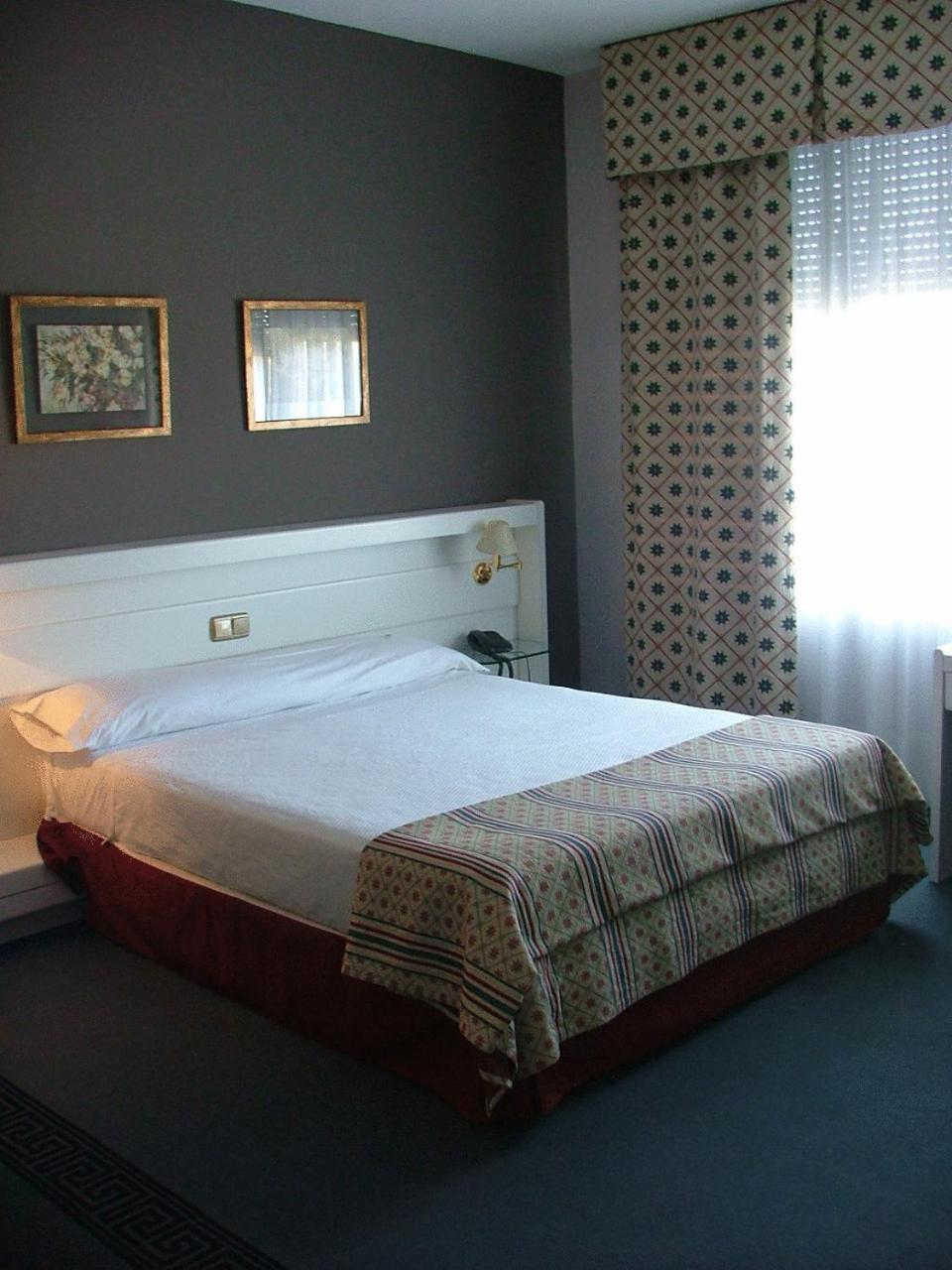 Hotel Las Cigueenas Trujillo Eksteriør bilde
