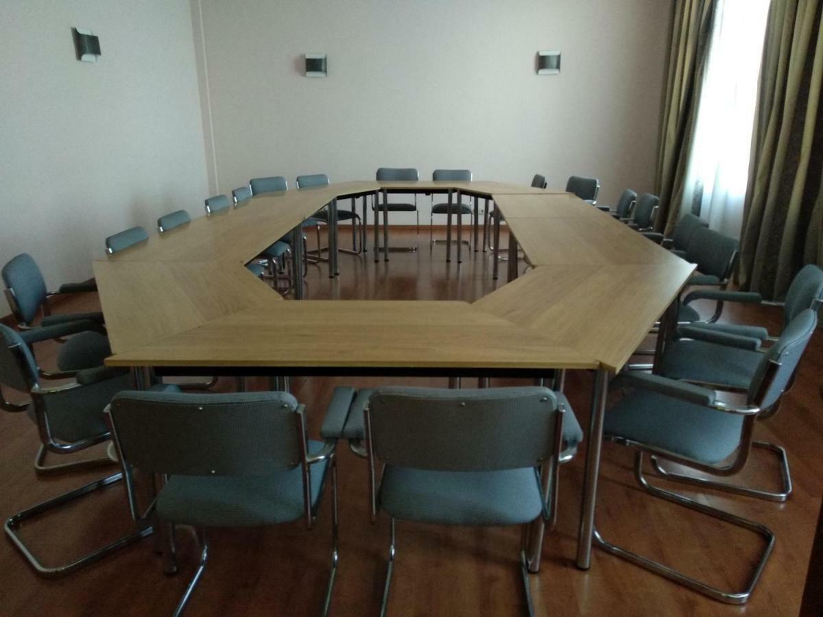 Hotel Las Cigueenas Trujillo Eksteriør bilde