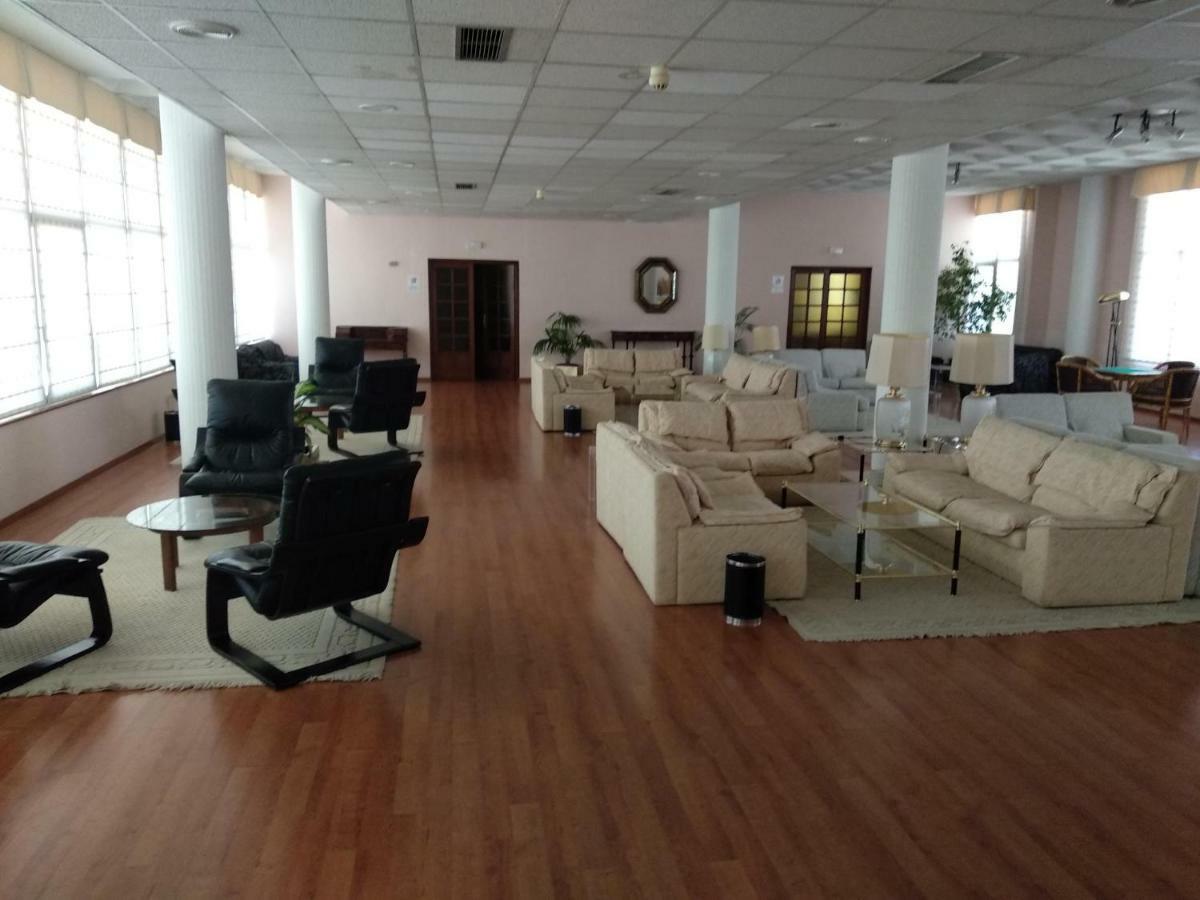 Hotel Las Cigueenas Trujillo Eksteriør bilde